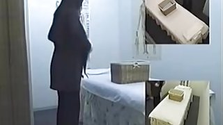 Skinny Asian broad enjoys a massage on hidden camera