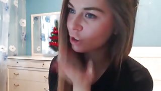 Gorgeous slut babe masturbate on cam